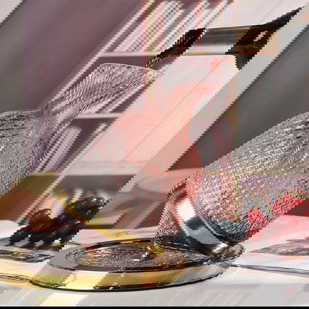 Luxury Tumbler Wine Decanter 360 Rotating Hand-Carved Diamond Creative Spin Decanter - Homary