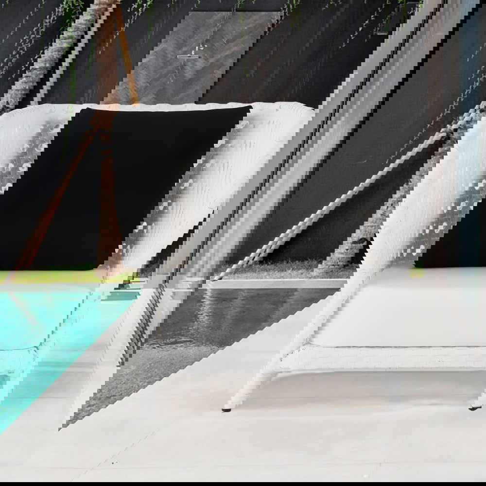 All-Weather White Patio Club Chair Rattan Outdoor Club Chair with Cushion & Pillow - 