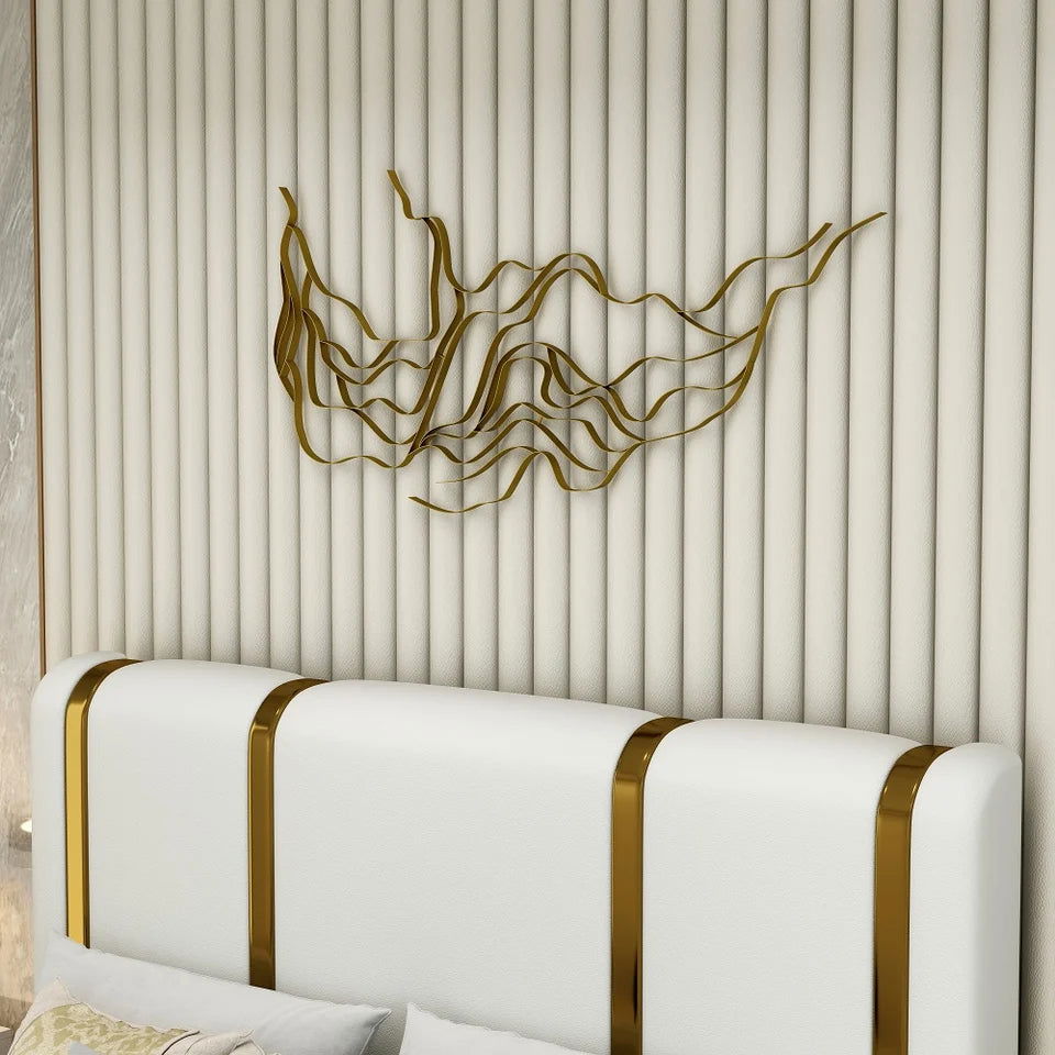 Luxury Abstract Wavy Lines Wall Decor Irregular Metal Wall Art in Gold for Living Room - 