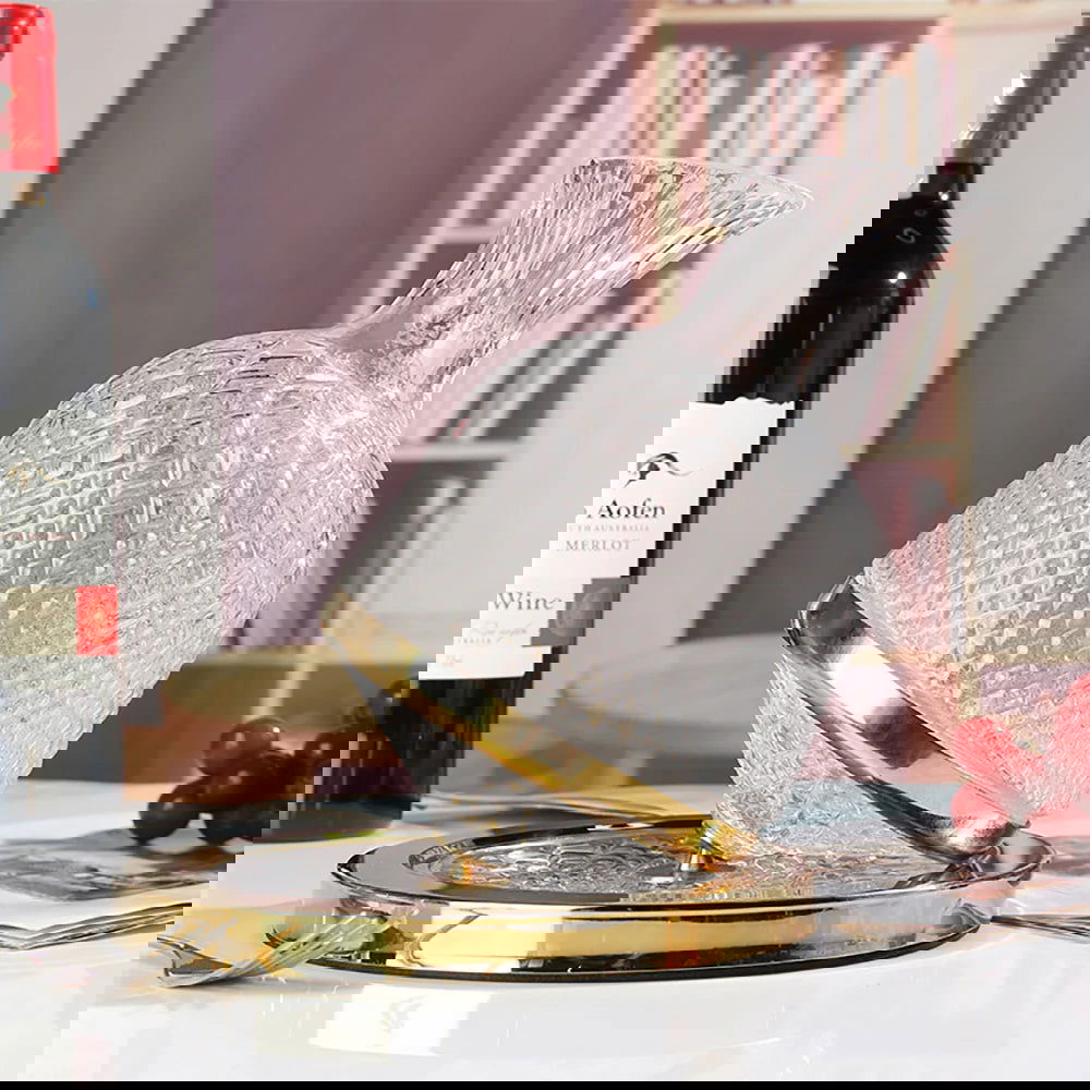 Luxury Tumbler Wine Decanter 360 Rotating Hand-Carved Diamond Creative Spin Decanter - 