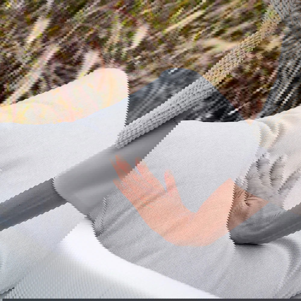 White Woven Rope Outdoor Swivel Chair Sofa 360 Degree Rotatable Coastal Patio Armchair - 