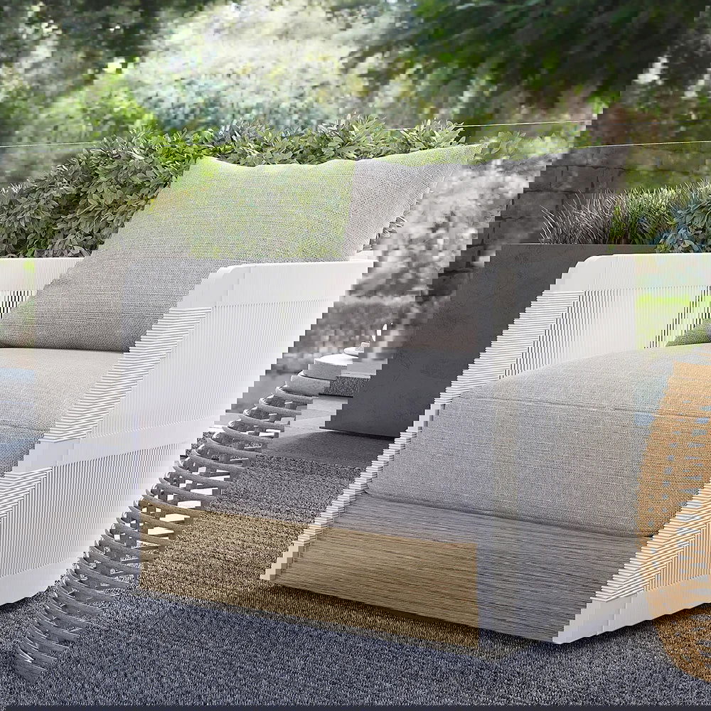 White Woven Rope Outdoor Swivel Chair Sofa 360 Degree Rotatable Coastal Patio Armchair - 